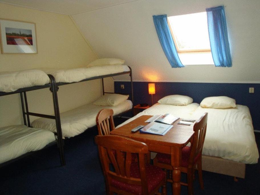 De Oude Smidse Westernieland Room photo
